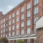 Chocolets - The Foss Apartment