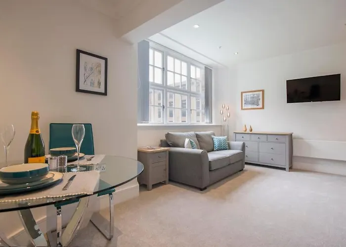 Chocolets - The Foss Lejlighed