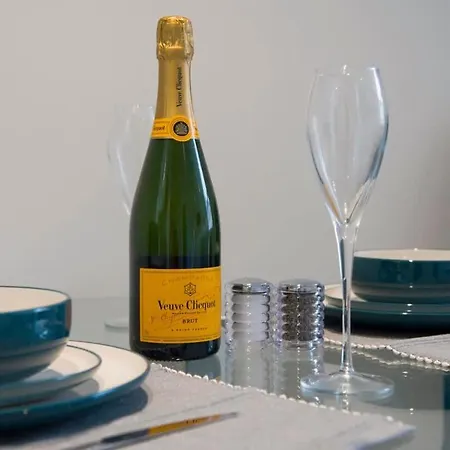 Chocolets - The Foss Apartment